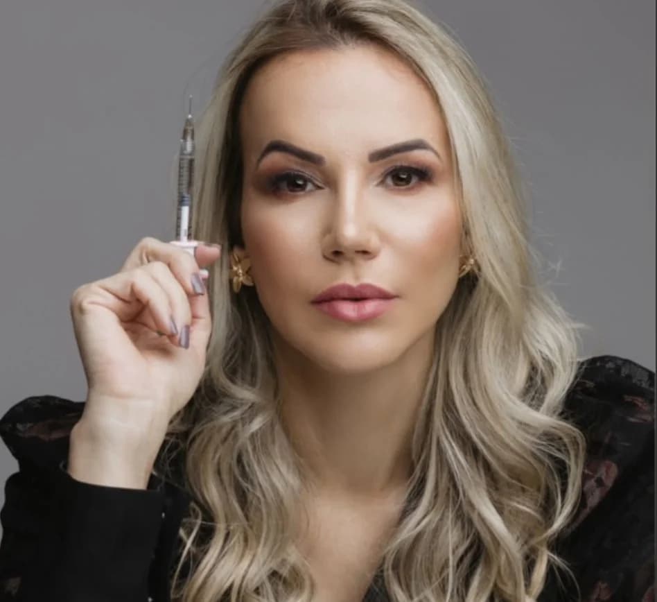 Clínica Dra. Mariana Harkbart 🦋 Harmonização Facial e Rejuvenescimento – foto 1