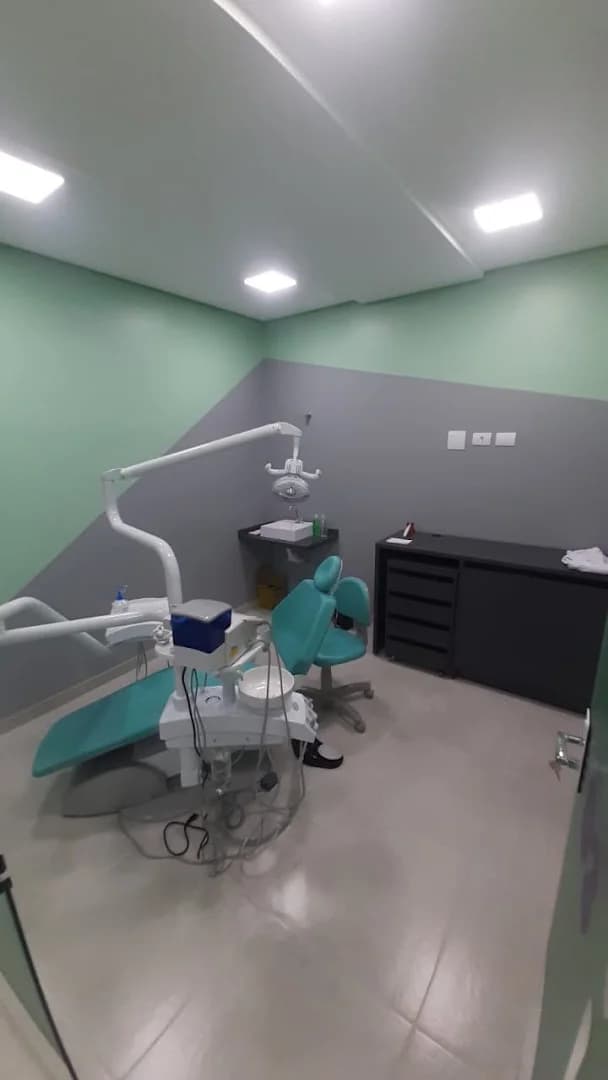 Realiza Odontologia- Plantão dentista emergência, implantes, facetas, aparelho – foto 1
