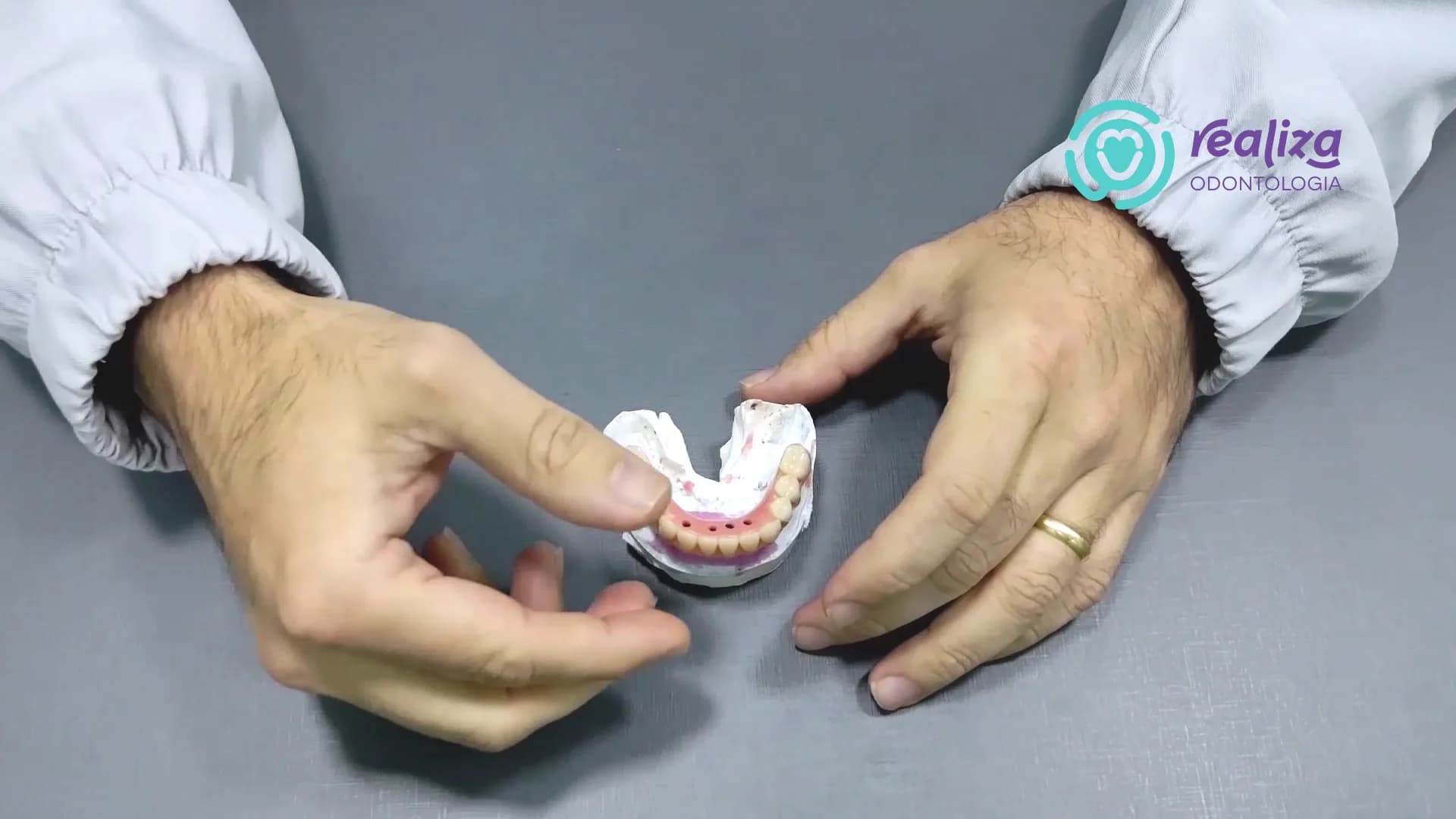 Realiza Odontologia- Plantão dentista emergência, implantes, facetas, aparelho – foto 2
