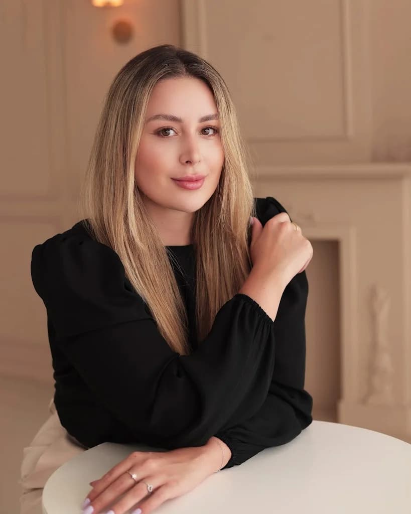 Dra Vanessa Bertoldi - Harmonização Facial e Estética – foto 1