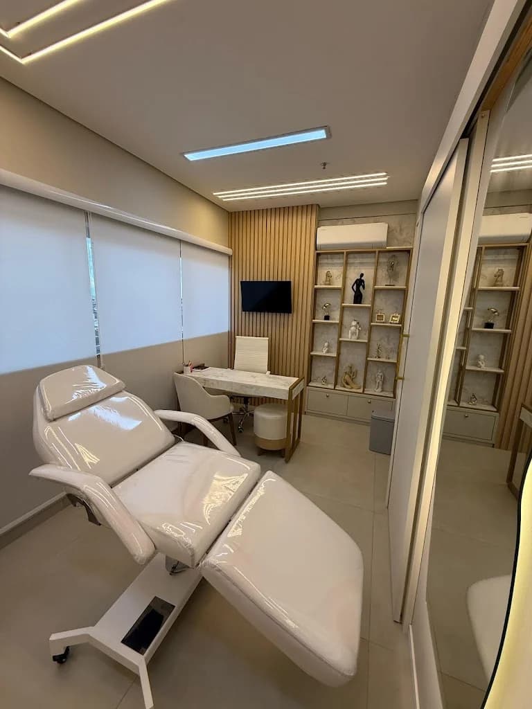 Dra. Andréia Campelo. Clínica de Estética Avançada, Melasma, Botox, Otomodelação, Harmonização facial em Campo Grande - MS. – foto 2