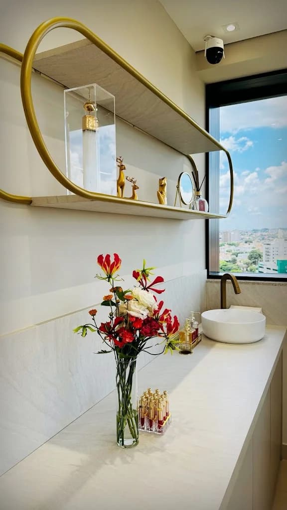 Dra. Caroline Pieri | Harmonização Facial – foto 1