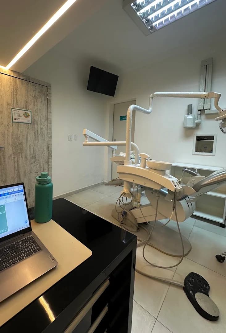Dra. Isabele Luzia - Prótese dentária e odontologia clínica – foto 2