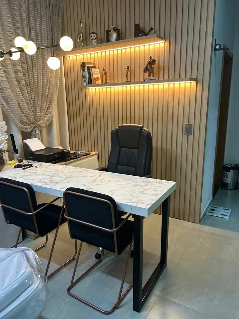 Dra Jackeline Broetto Molon - Harmonização Facial e Corporal em Toledo – foto 2