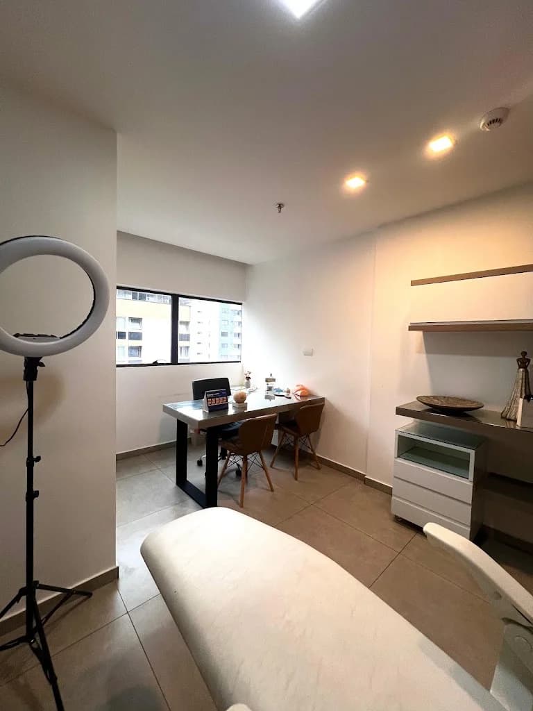 Dra Letícia Lins | Harmonização Facial – foto 2