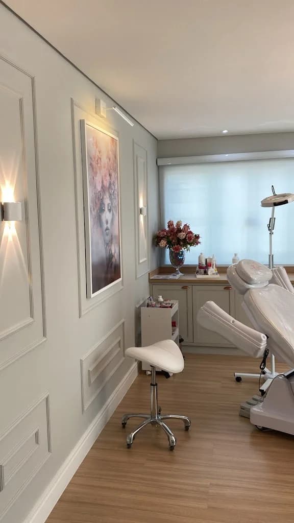 Harmonização Facial - Dra. Kely Viana / Blumenau – foto 2