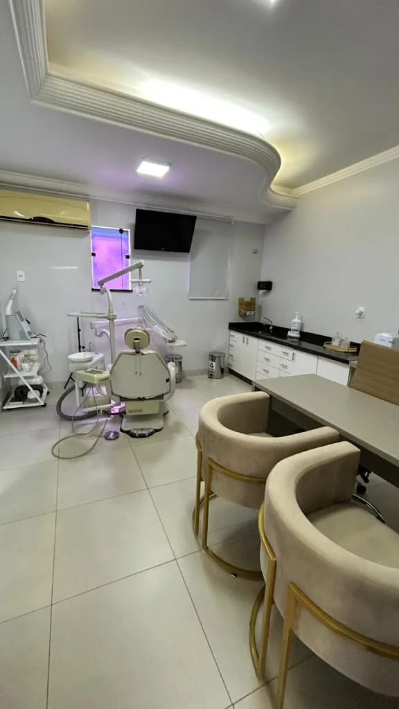 Dra Adelaine Marques | Harmonização Facial em Rio Verde – foto 2