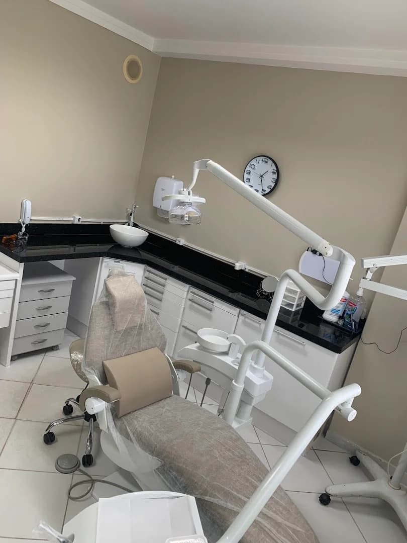 Dra Yara Lorenzetti Odontologia – foto 1