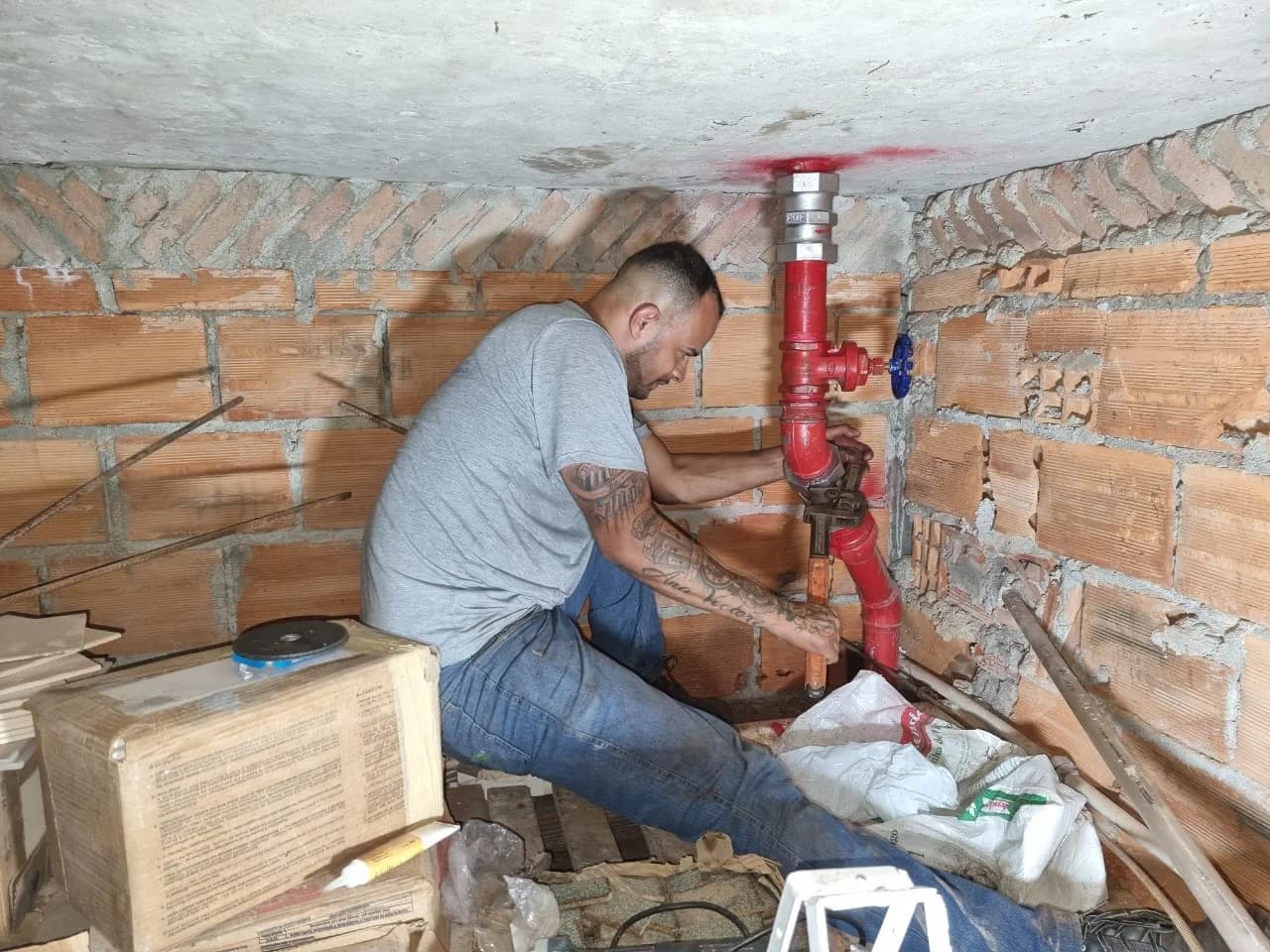 LC Bombeiro Hidráulico – foto 1