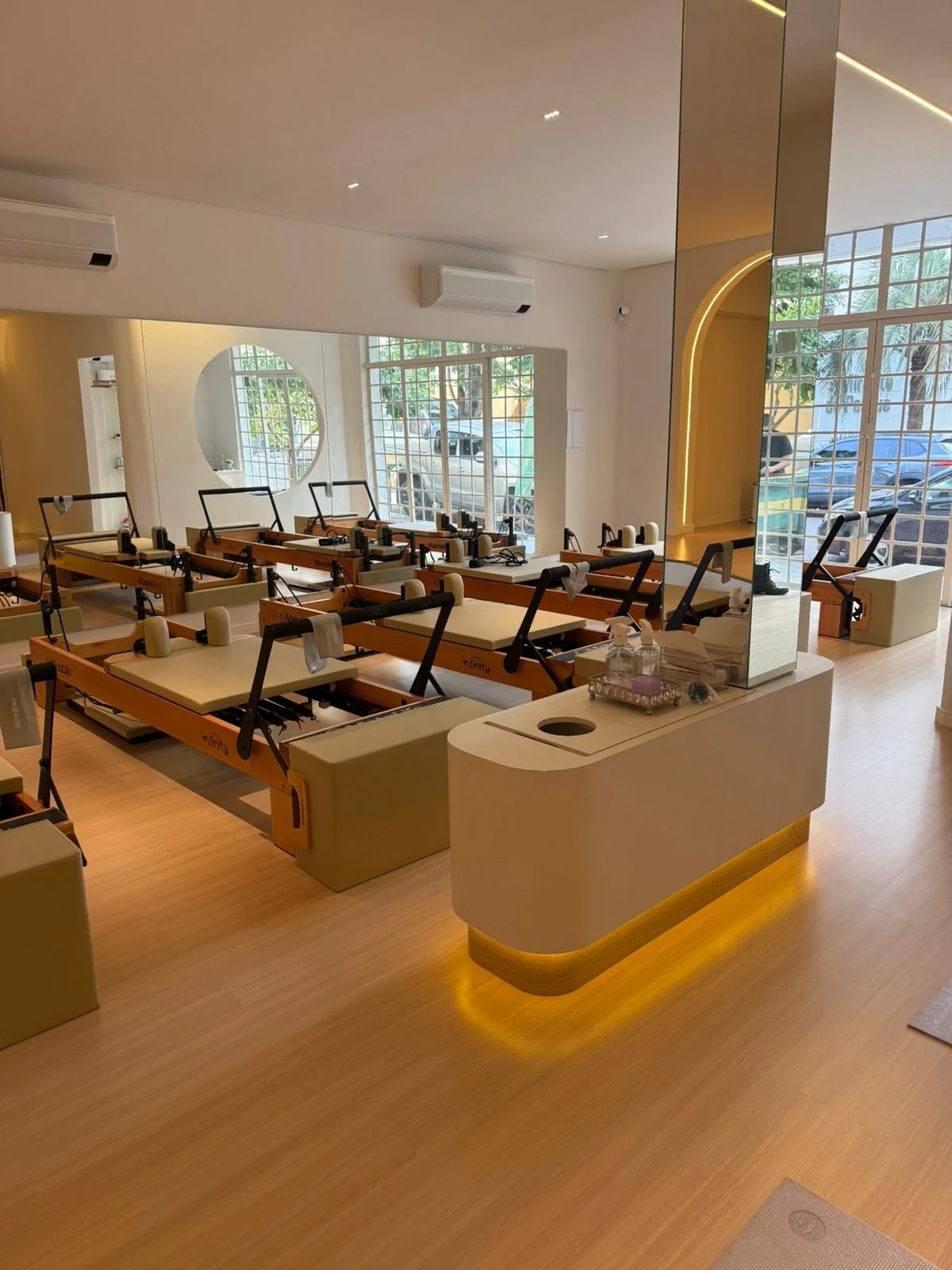 Kátia Simões Studio Pilates - Referência na Melhora da Dor em Maringá