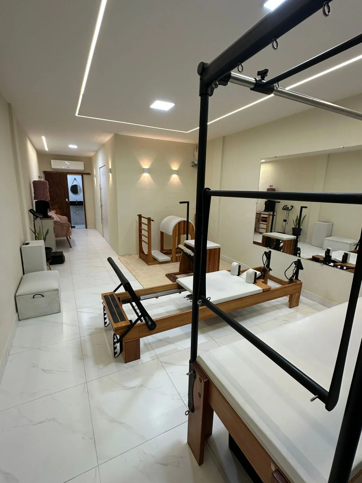 Alonga e Cresce Studio de Pilates