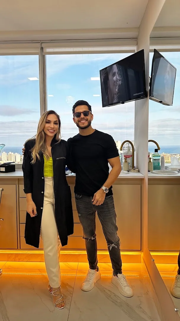 Clínica Viotto Salvador - Lente de Contato Dental e Implante Dentário