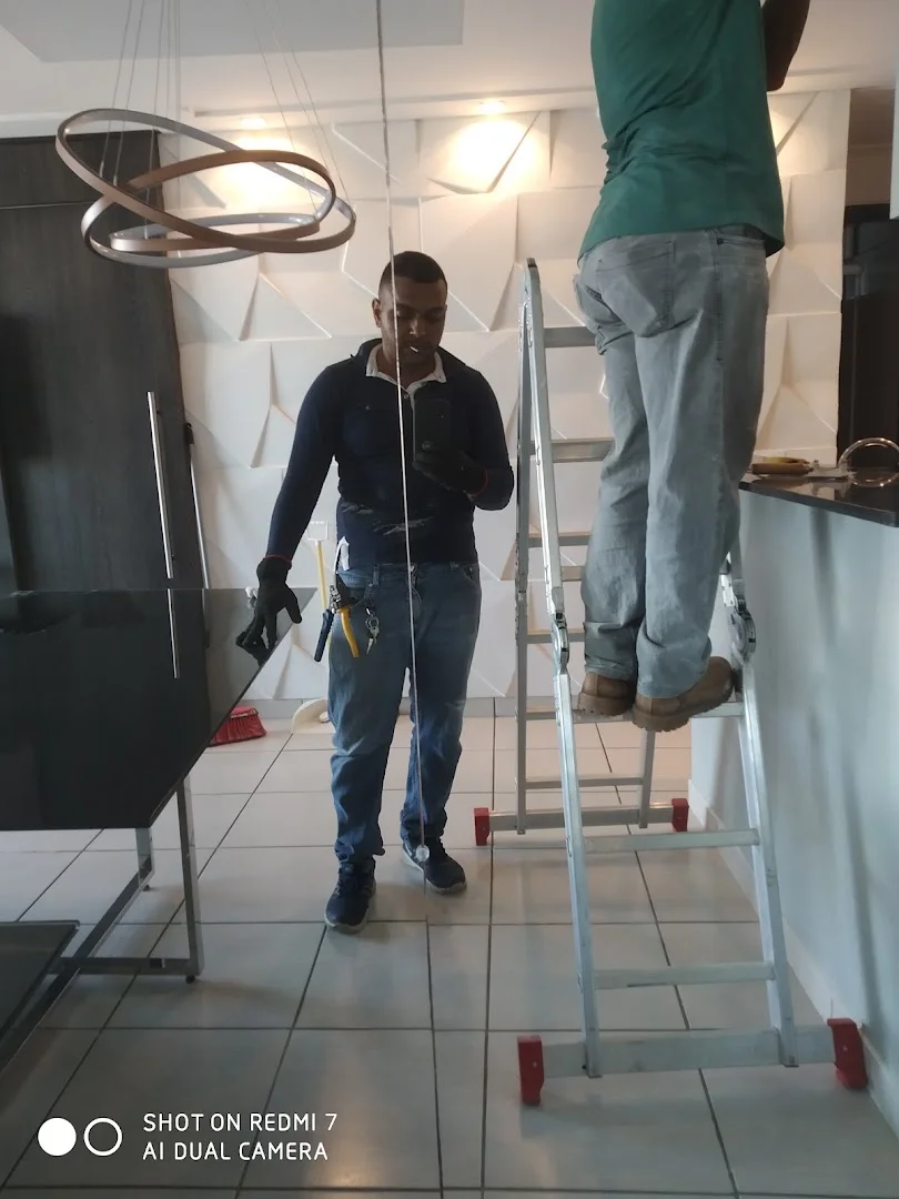 Antônio encanador e eletricista