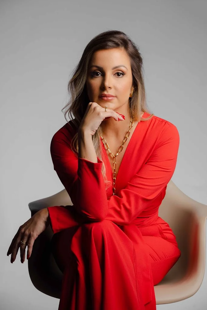 Dra. Antonia Moreira - Harmonização Facial em Niterói - RJ