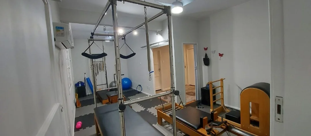 Espaço Adriana Santiago - Pilates e Massagens