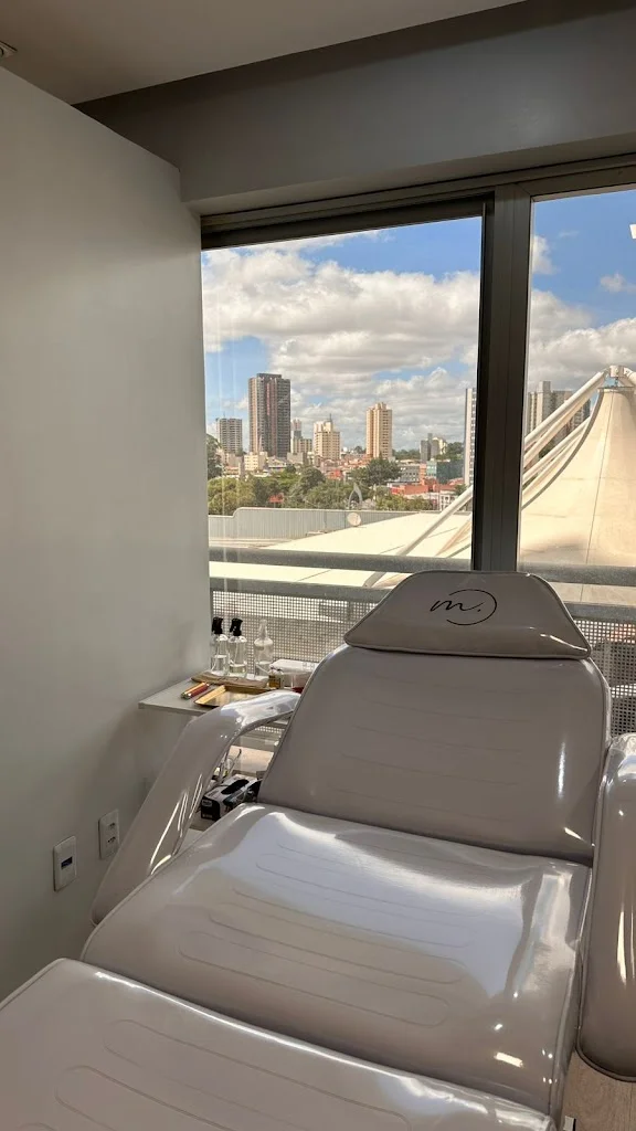 Dra. Mariana Sales | Harmonização Facial