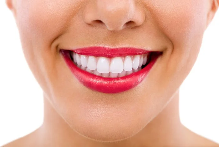 Dr. Daniel Moreira | Dentista em Maceió | Urgência 24h, Facetas, Implantes, Prótese e Clareamento