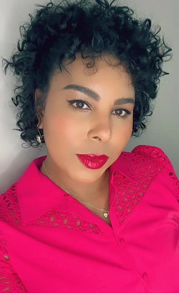 Dra. Elaine Cristina - Estética Avançada