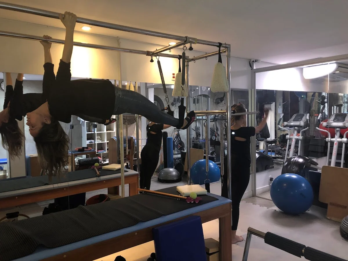 Camila Mendes Fitness