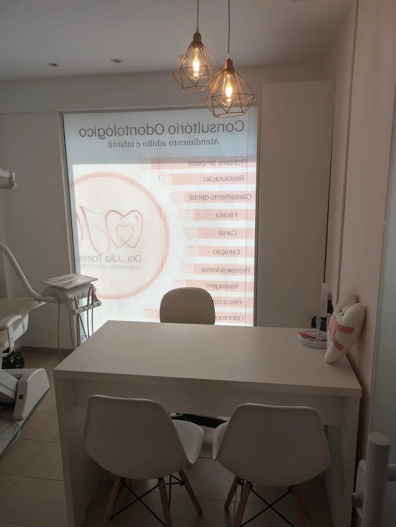 Dra Júlia Torres - Dentista, Olinda-PE
