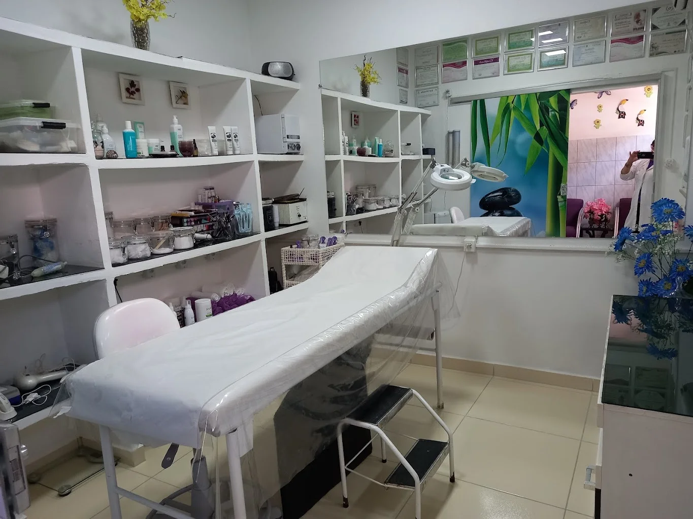 Centro de Estética Facial e Corporal Renilde Mello