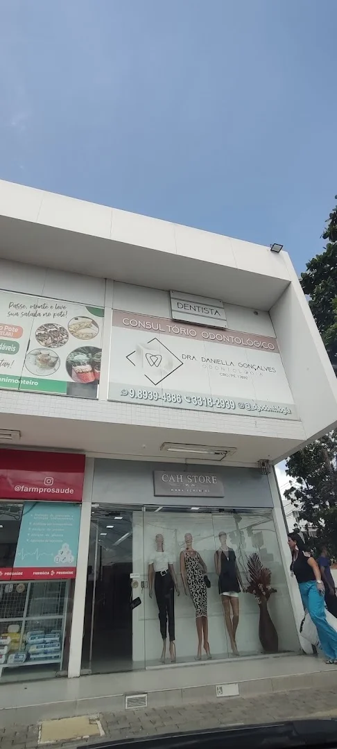Dra Daniella Gonçalves Odontologia