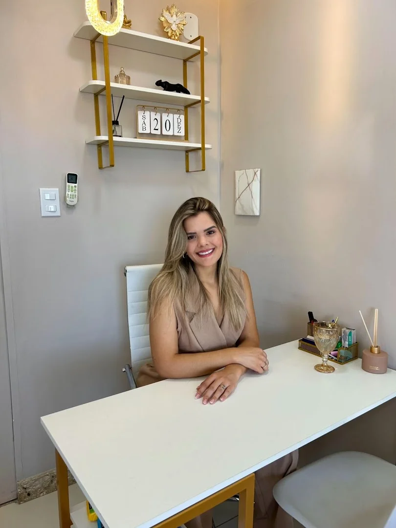 Dra Brenda Lessa - Dentista em Aracaju - Sergipe