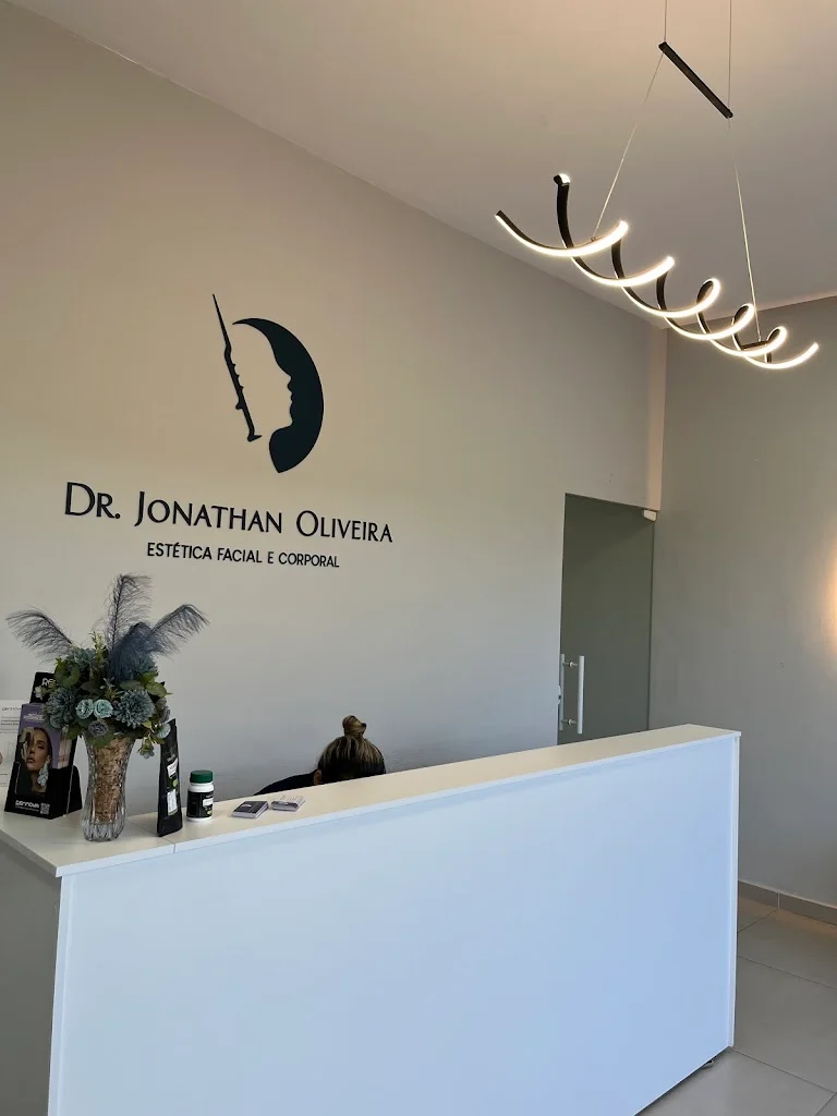 DR. JONATHAN OLIVEIRA | ESTÉTICA FACIAL E CORPORAL