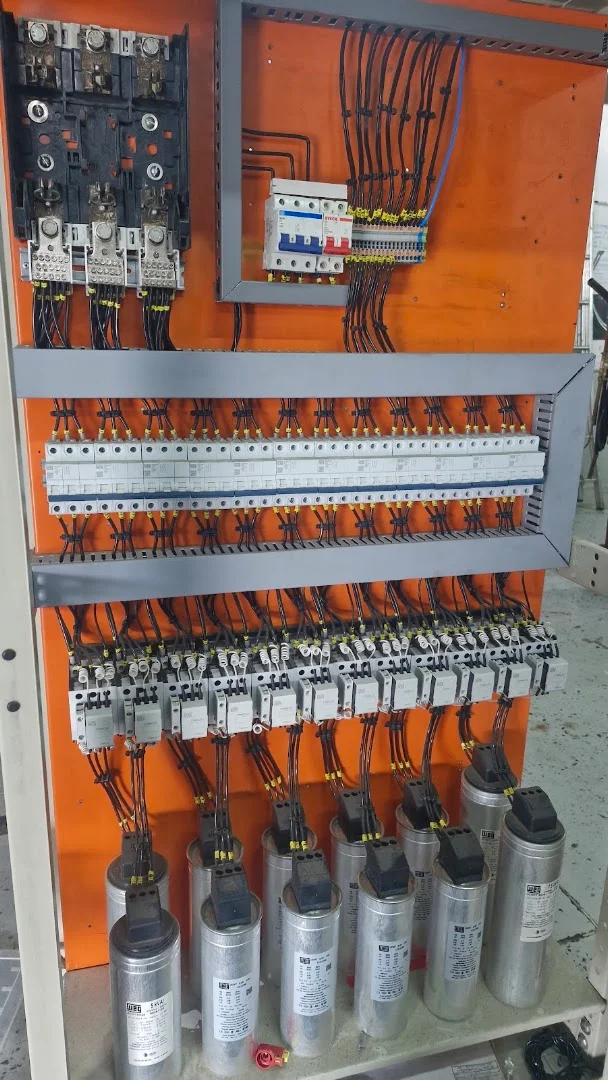 ELÉTRICISTA RESIDENCIAL E INDUSTRIAL (ASR ENGENHARIA) PORTÃO ELETRÔNICO E INTERFONE