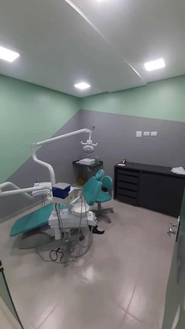 Realiza Odontologia- Plantão dentista emergência, implantes, facetas, aparelho
