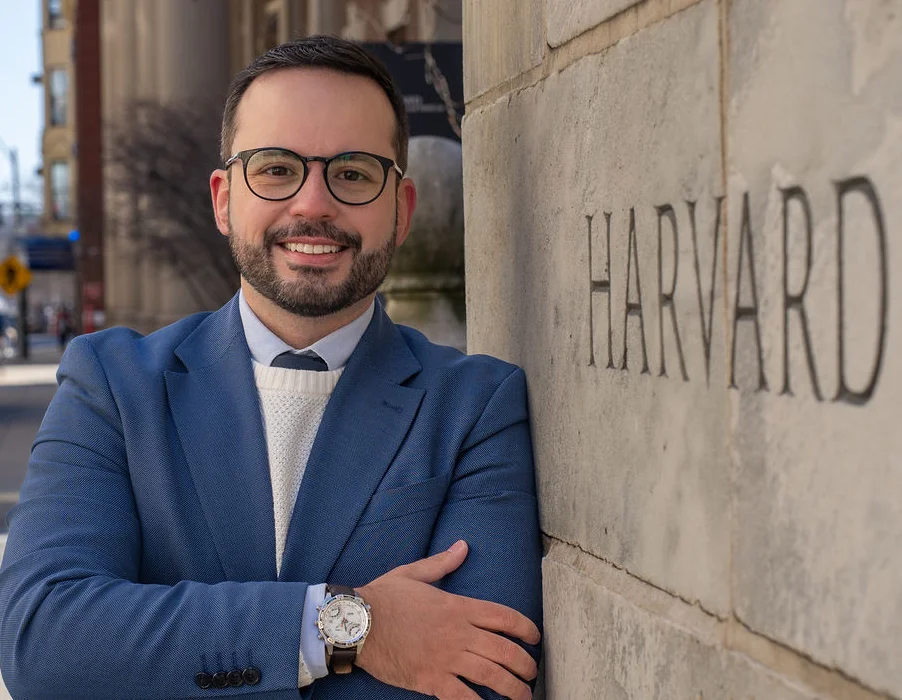Dr. Rowan Vilar