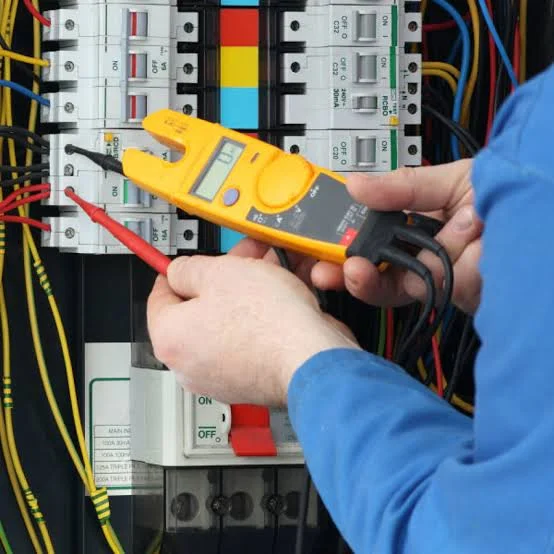 ELETRICISTA EM CURITIBA, HPS SOLUÇOES ELETRICAS