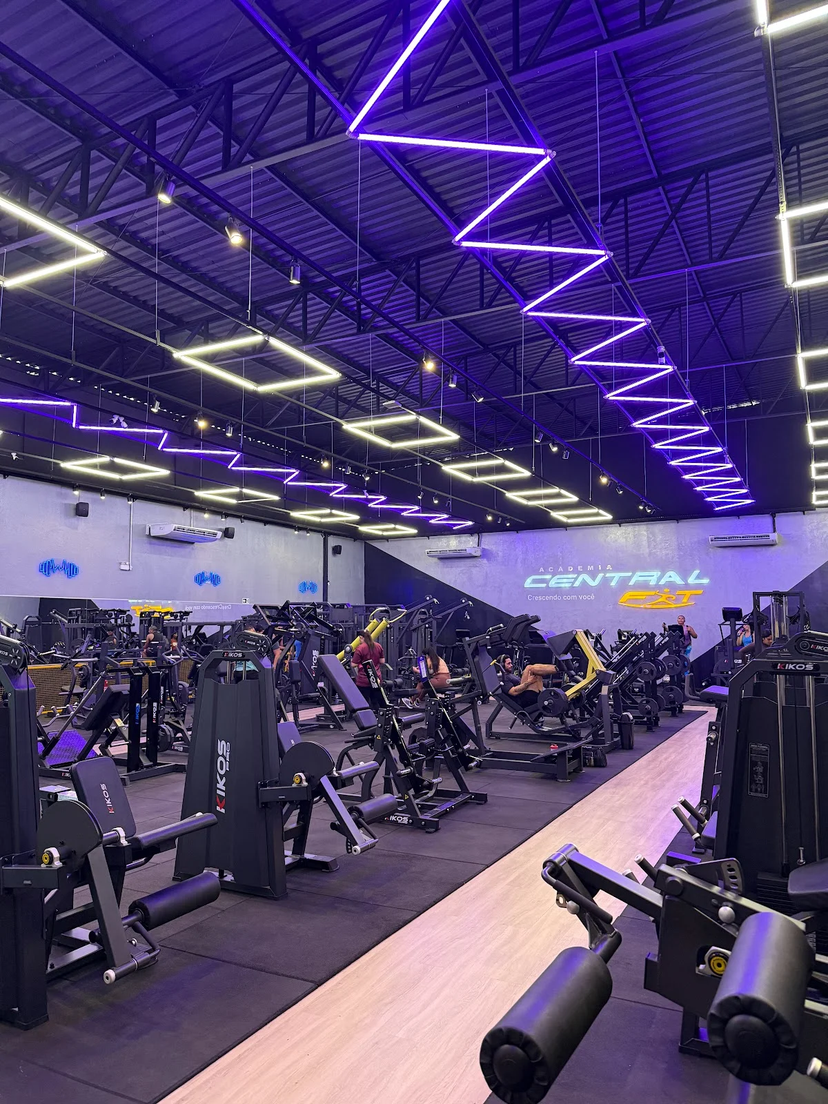 Academia Central Fit - Granja Lisboa