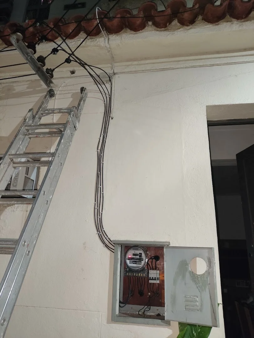 Cristiano Eletricista predial e residencial RJ 24h