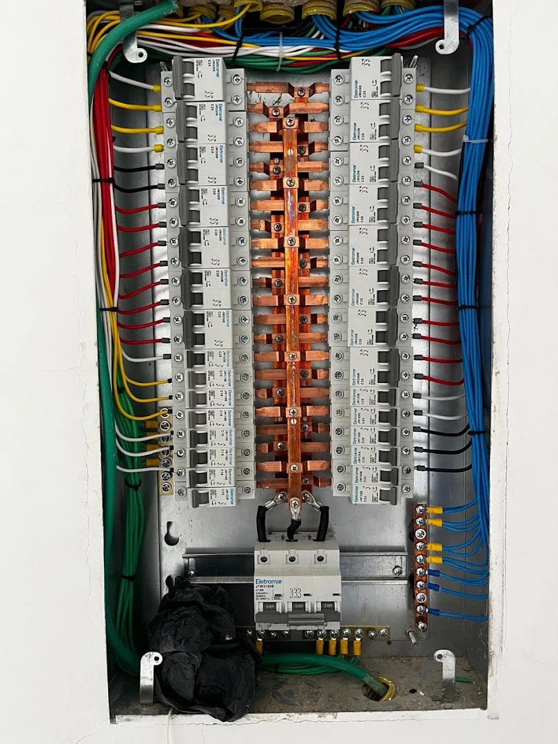 ADS ELÉTRICA - Eletricista 24h Niterói | Manutenção, Instalações, Subestações, Geradores, Aumento de carga. Gestão de Energia