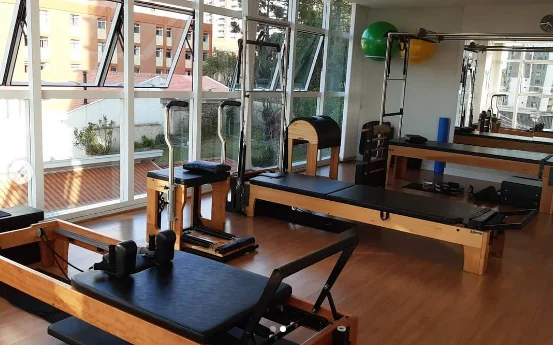 ANA LINHARES FISIOTERAPIA E PILATES