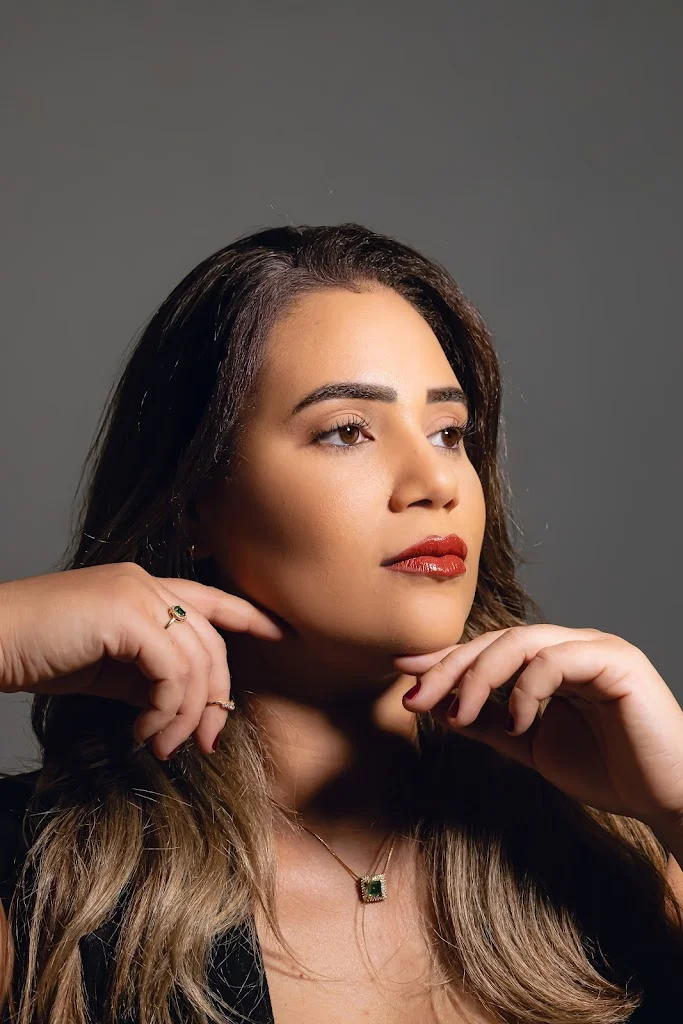 Dra Thamires Oliveira - Estetica Avançada e Harmonização Facial