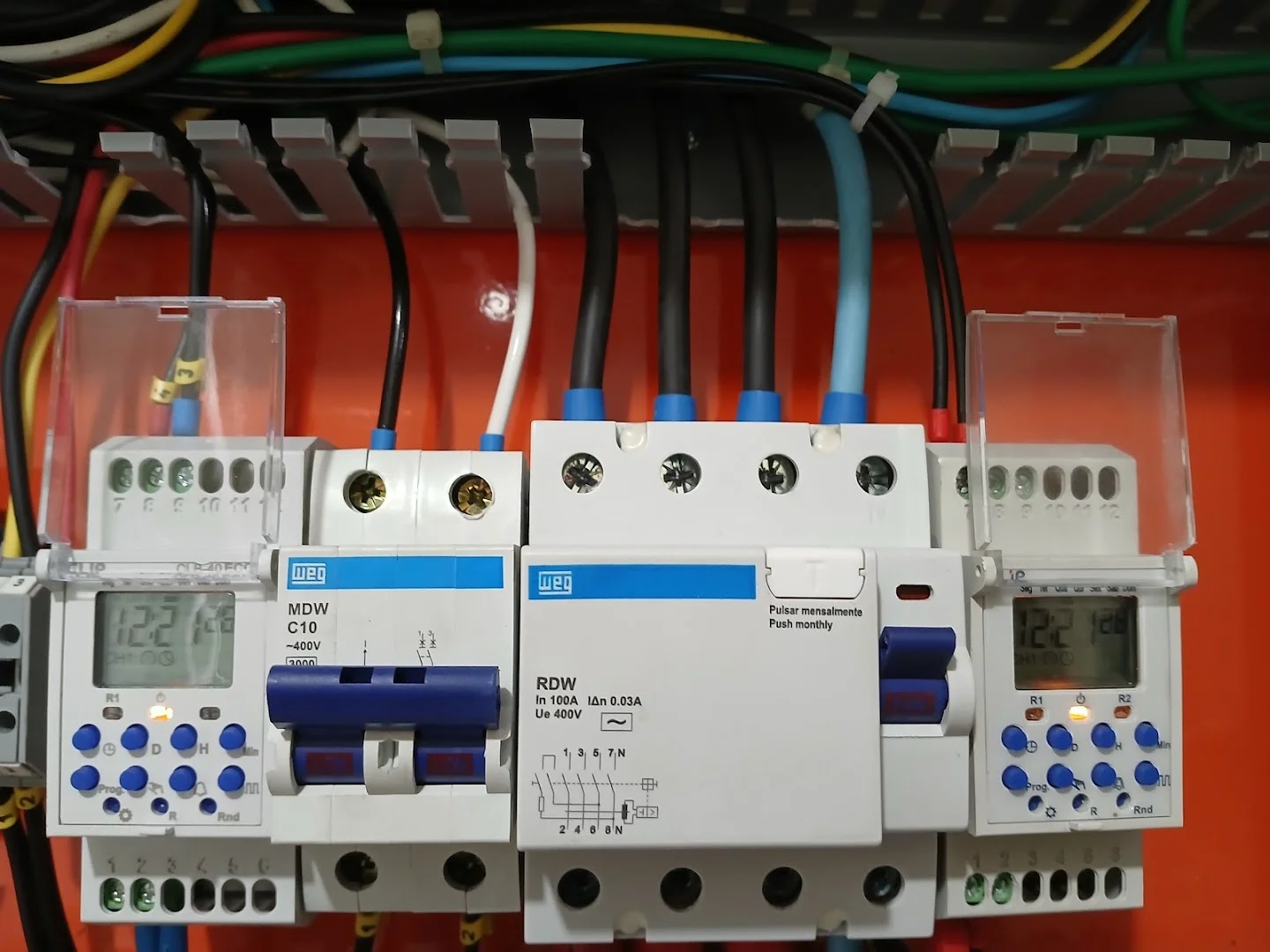 ELETRO JHOL SERVIÇOS ELÉTRICOS