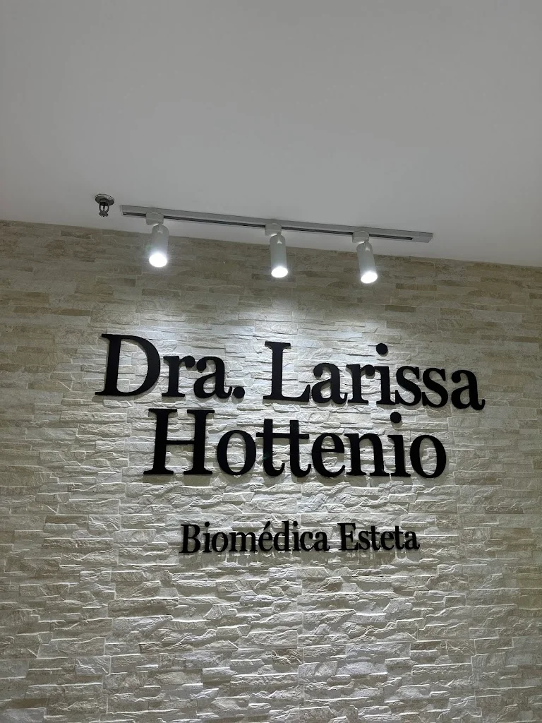 Dra. Larissa Hottenio / HARMONIZAÇÃO FACIAL E CORPORAL