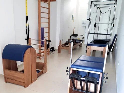 Dra. Kécia Pina - Fisioterapeuta, Osteopata, Acupunturista e Especialista em Pilates
