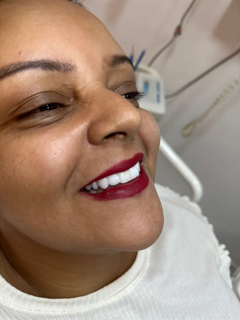 Dra. Paula Viana | Dentista | Bairro Lixeira - Cuiabá