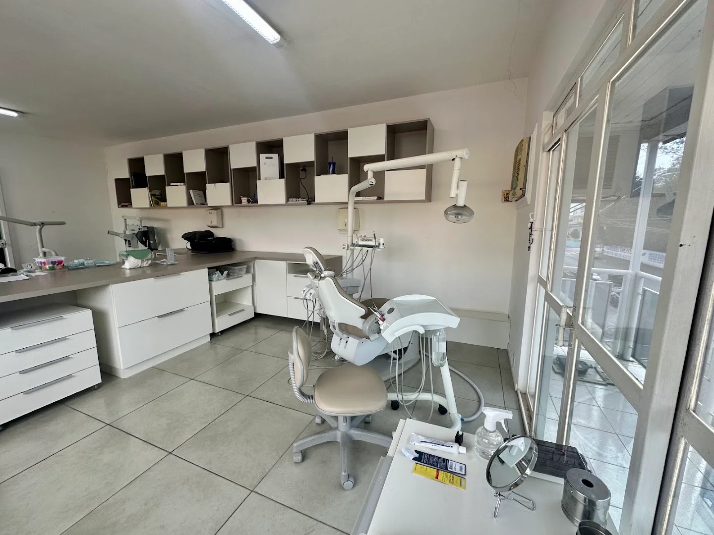 Clínica Odontológica Odonto Pinho Colombo | Implantes e tratamento odontológico em Colombo