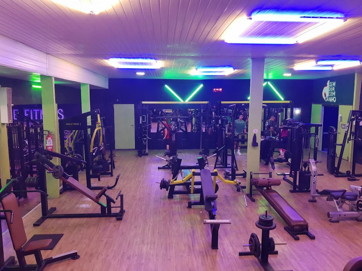 Academia Jungle fitness