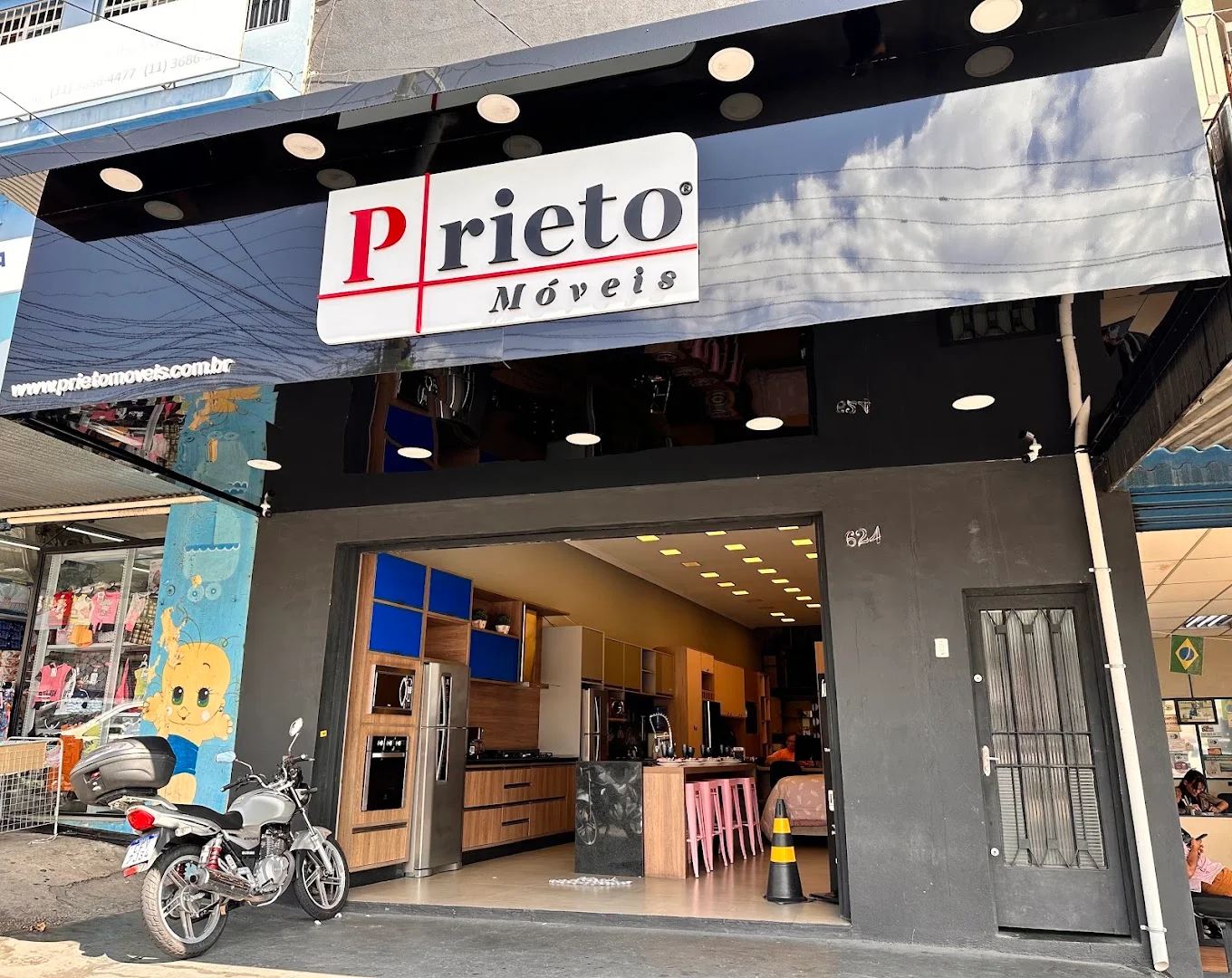 Prieto Móveis