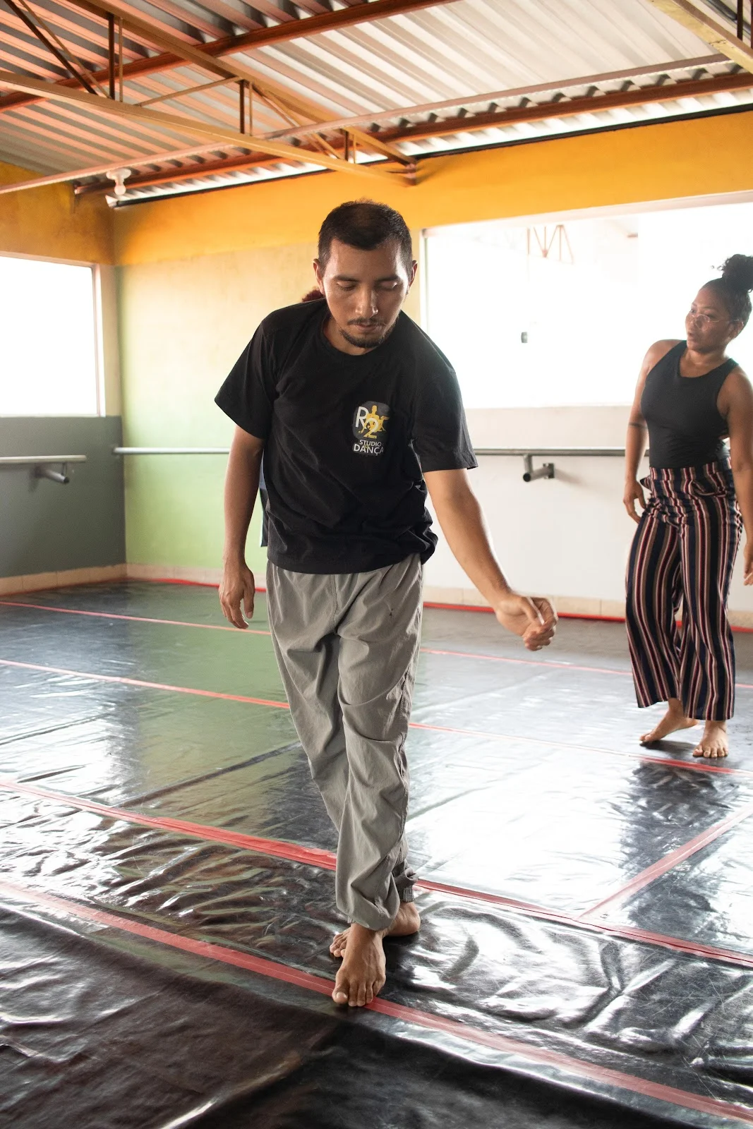 R2 Studio de Dança