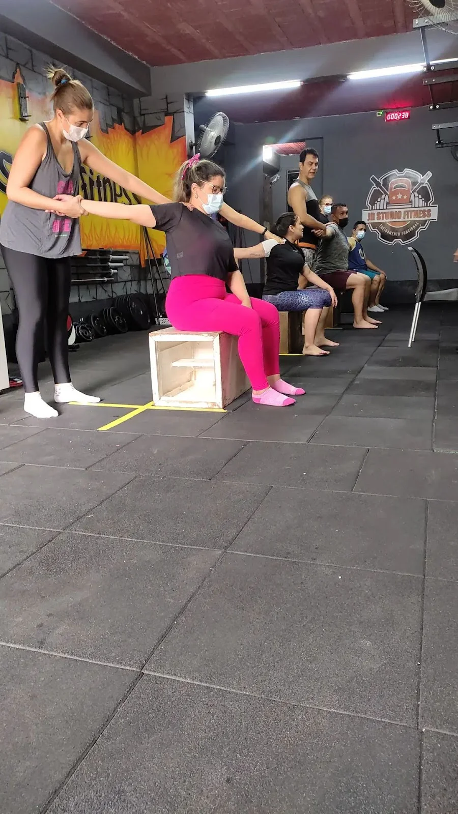 JR STUDIO FITNESS