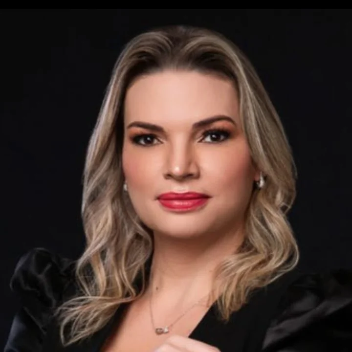 Dra. Cibele Sampaio Harmonização Facial