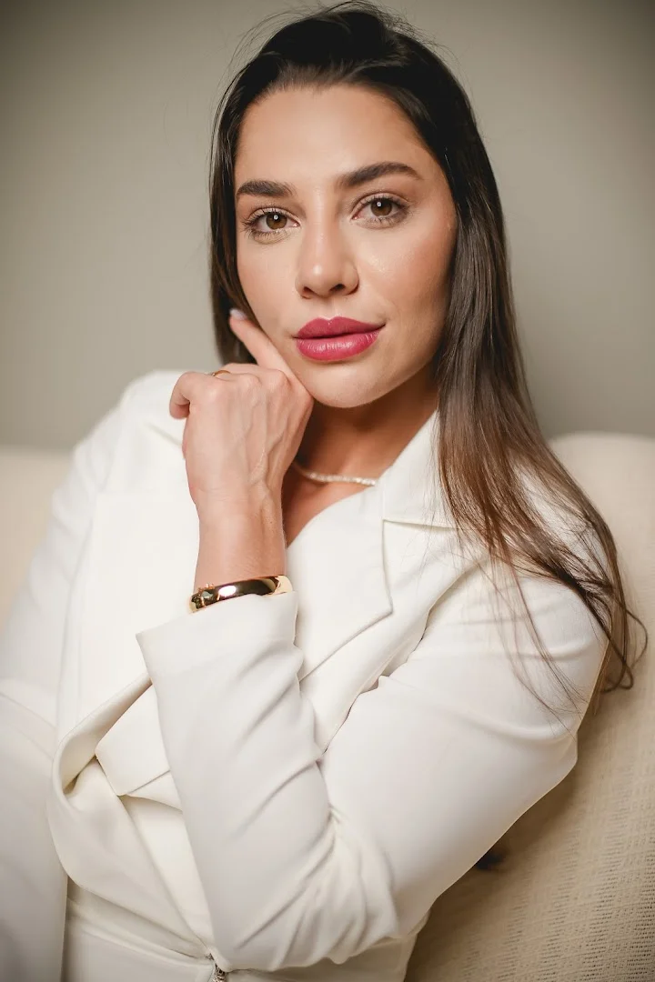 Dra Izabella Fagundes I Harmonização Facial e Corporal