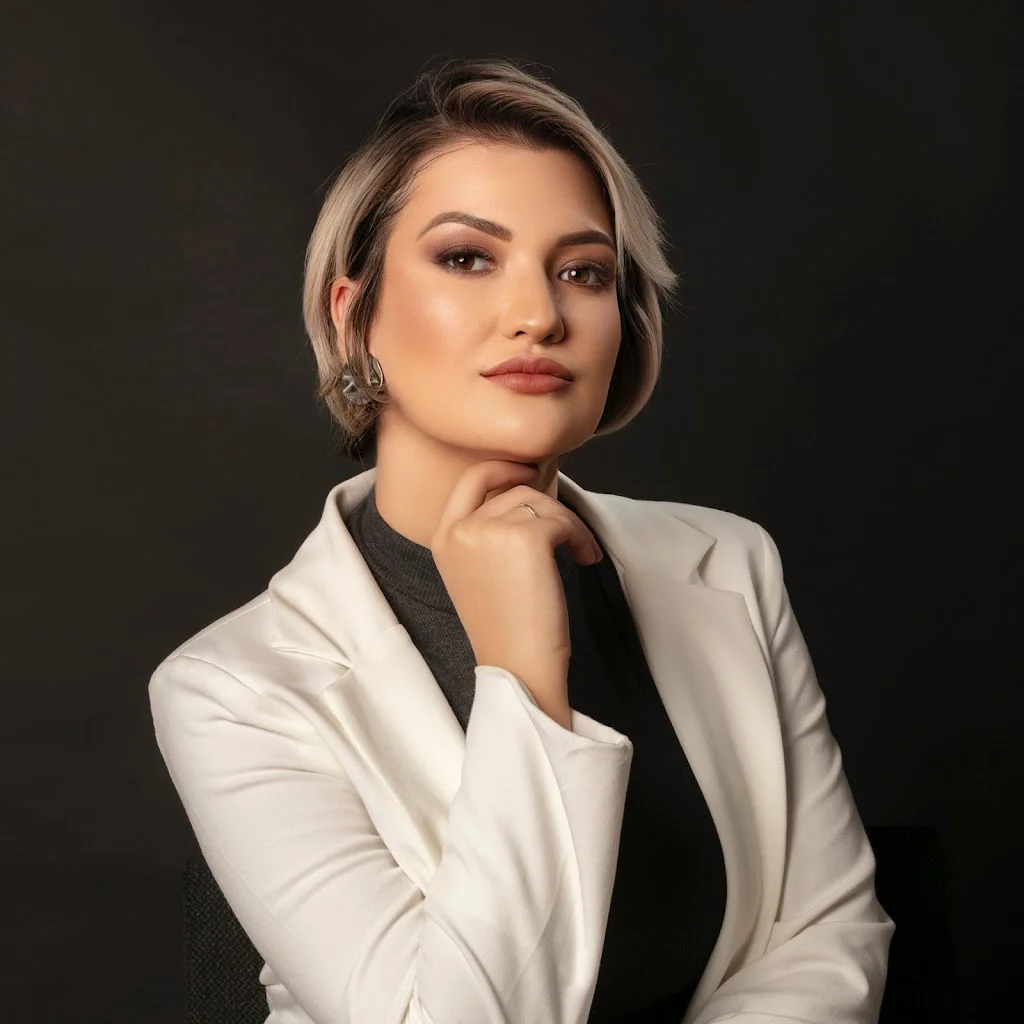 Dra. Amanda Esteves | Harmonização Facial
