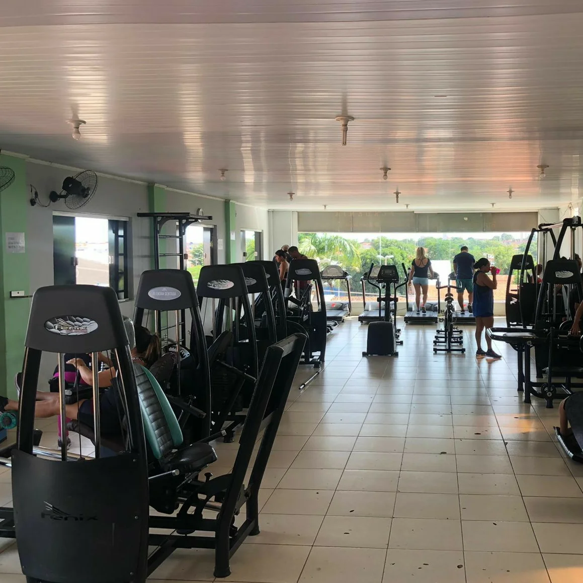 Academia Top Fitness